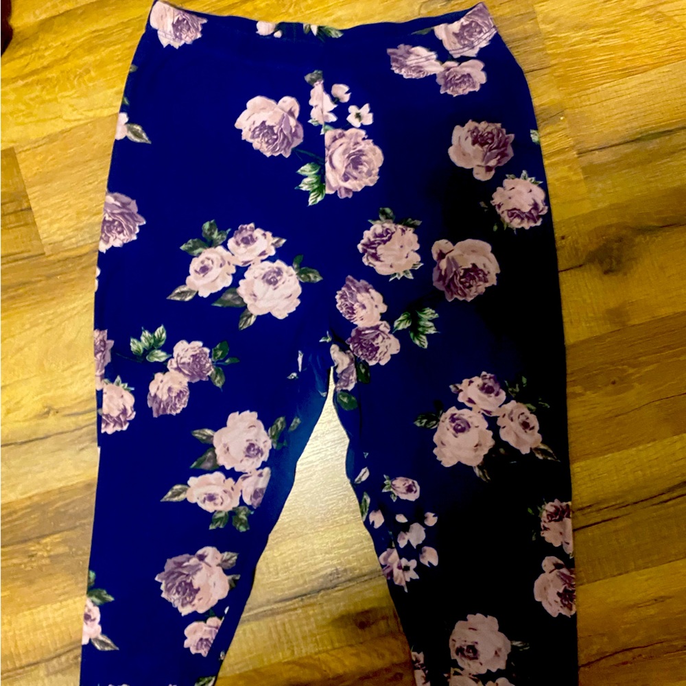 No boundaries Rose print navy blue Leggings size M